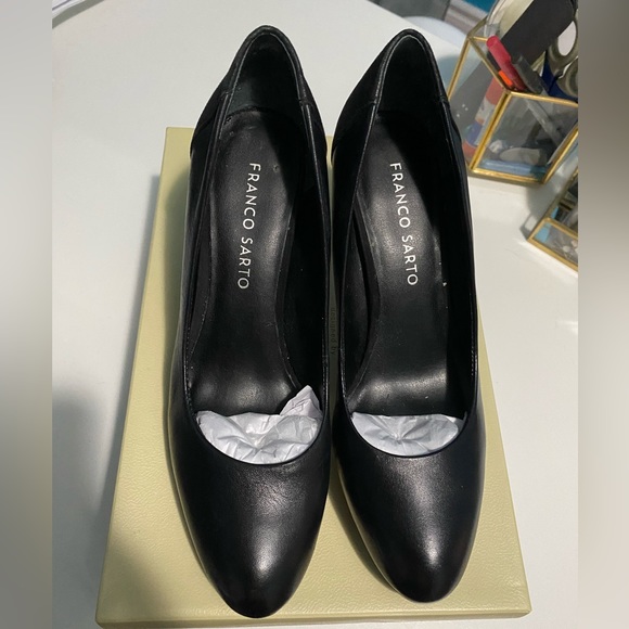 Franco Sarto Black Leather and Suede Heels - Picture 2 of 4